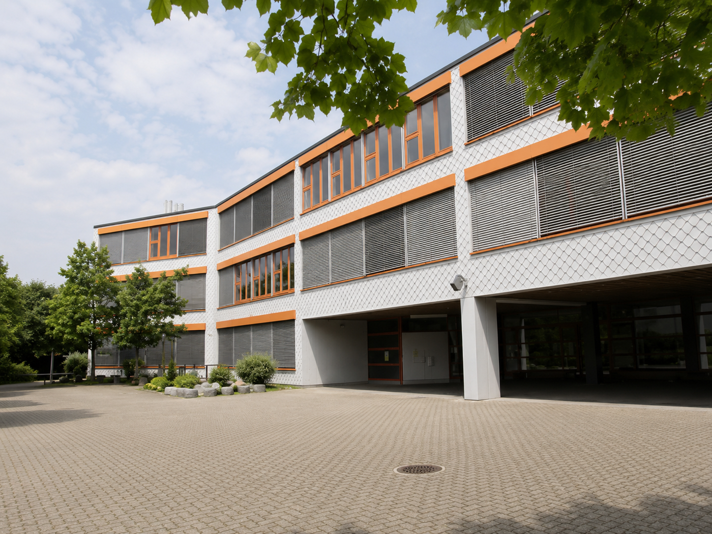 Referenz Schulhaus Bremgarten isenlauf
